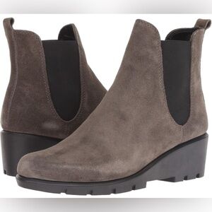 The Flexx Slimmer Chelsea Wedge Ankle Boot Grey NWOT NWOB